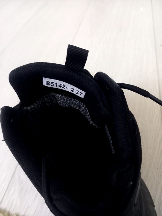 Кроссовки для подростков