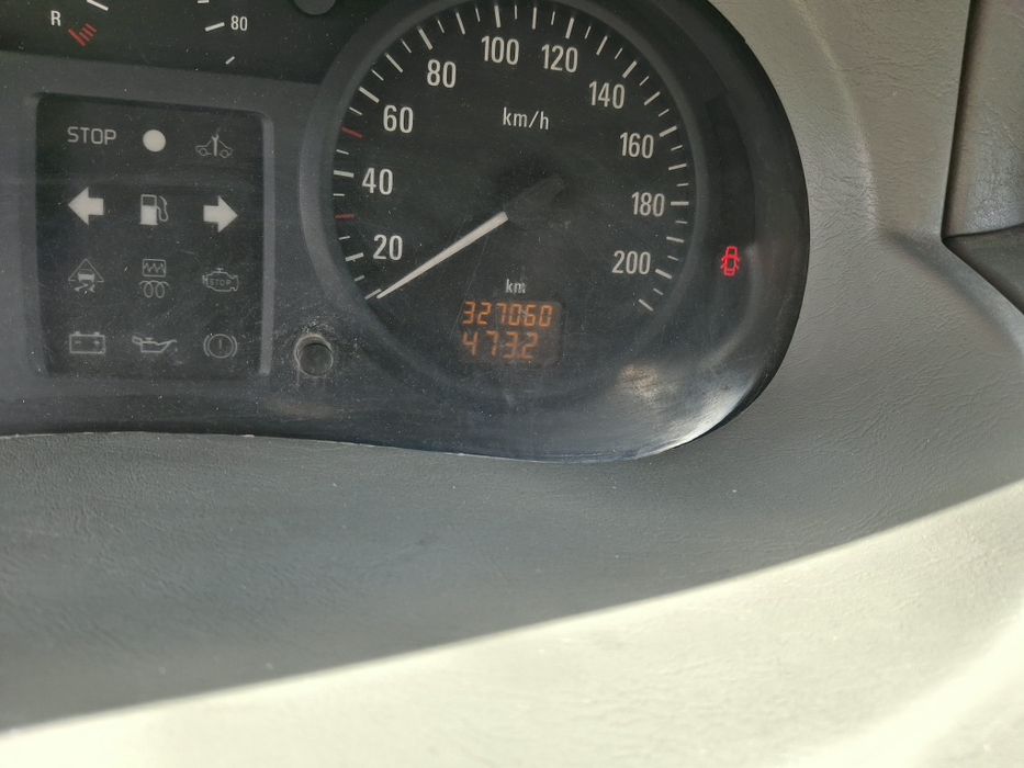 Opel vivaro,an 2002
