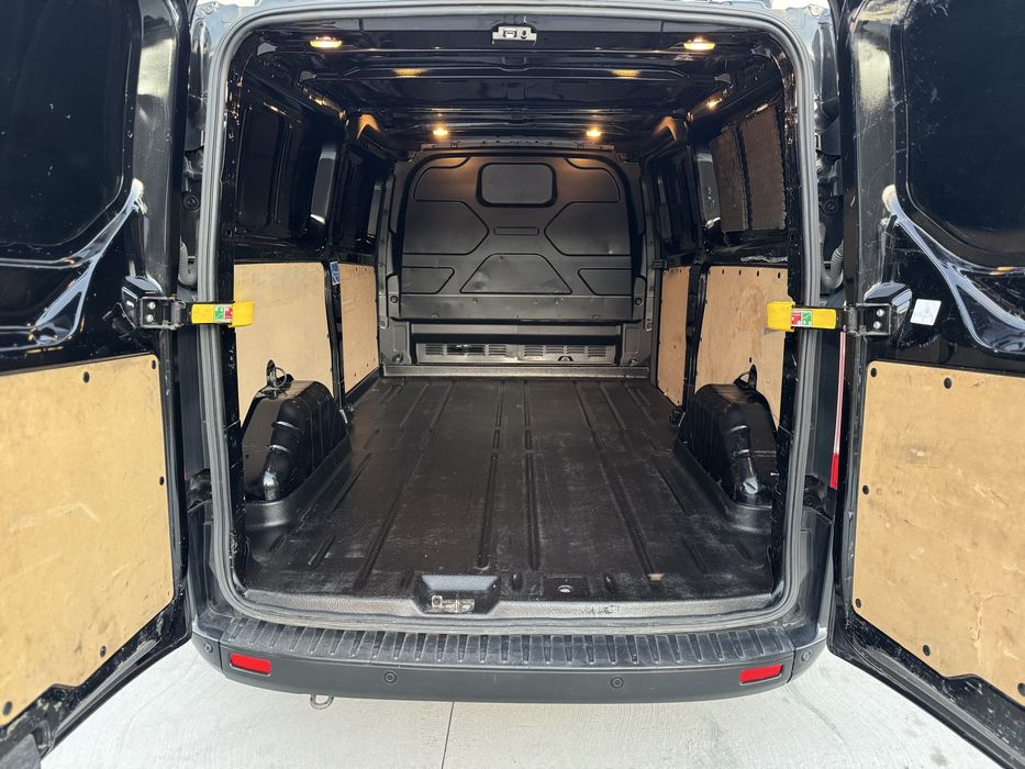 Ford Transit Custom Lung L2H1 2.0 TDCi 2021 3 locuri Garantie 1 an