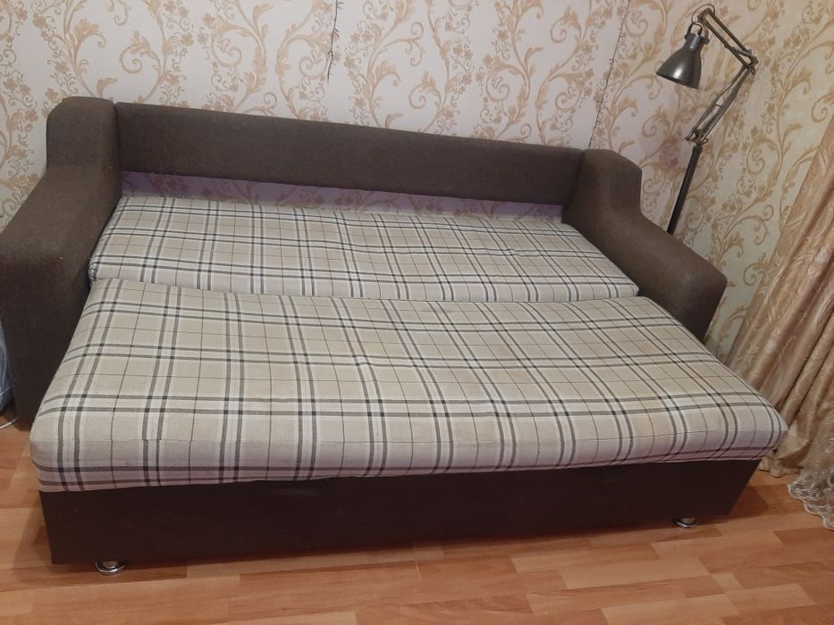 Отдам даром диван