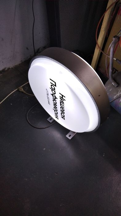 Лайтбокс для рекламы диаметр 50 и 80