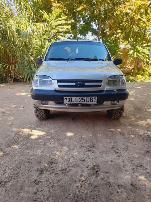 Chevrolet Niva 2004