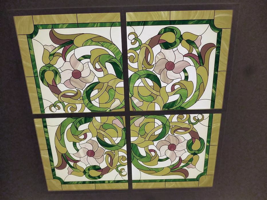 Reklamalar xizmati, orgsteklo vitraj turli xil dizayn va uslubda