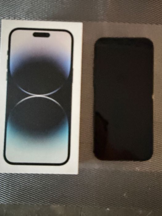 Продам Айфон 14 про макс