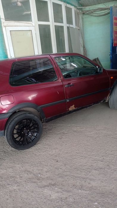 Продам машину срочно.