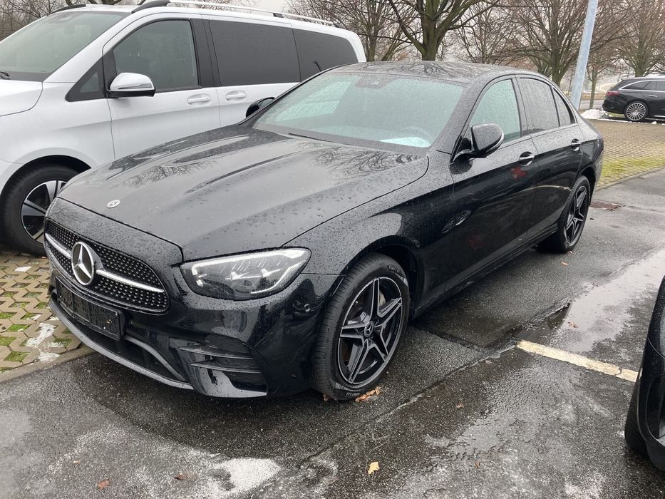 Mercedes-Benz E Mercedes-Benz E300de /Garantie(2028)/4 Matic/9G-TRONIC/ AMG/ Burmester