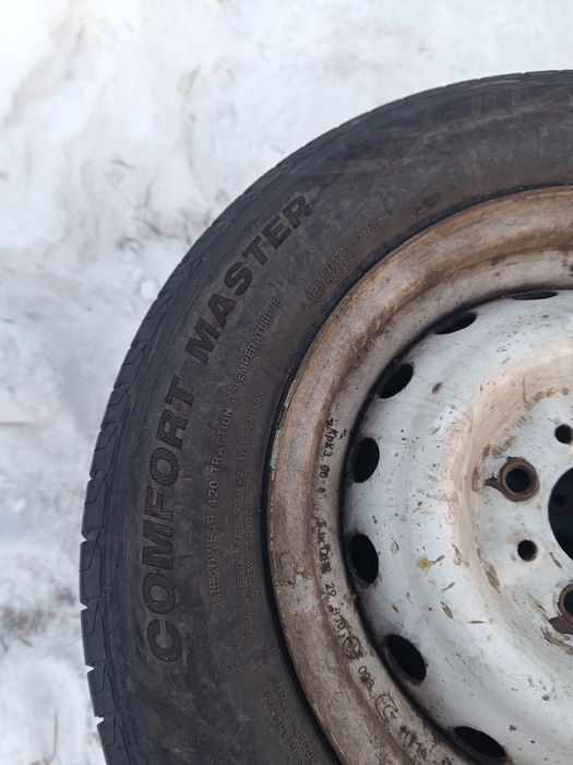 Продам шины диски на ваз лето.