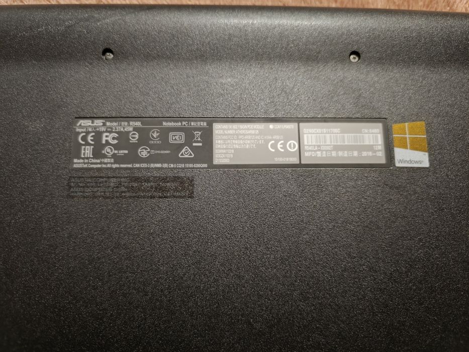 Laptop ASUS R540L (i3, 4GB RAM) - Pentru piese / recondiționare (Defect)