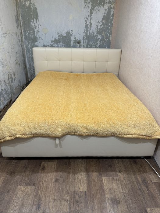 Продам кровать , двух спальная.