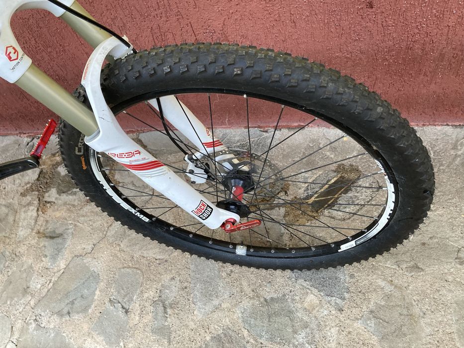 Bicileta Cube AMS 100 pro series full suspenion