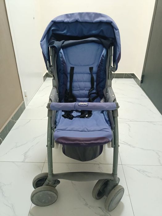 Продам прогулочную коляску Chicco comfort
