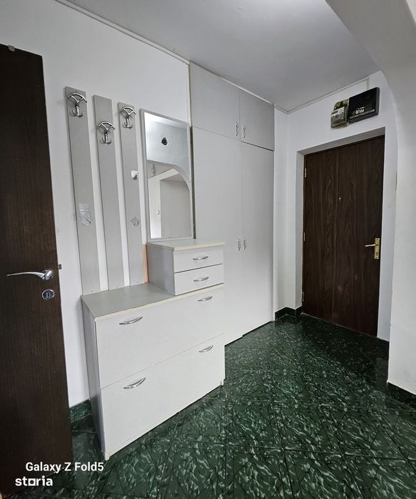 Apartament 2 camere decomandat  Str. Carpați ,