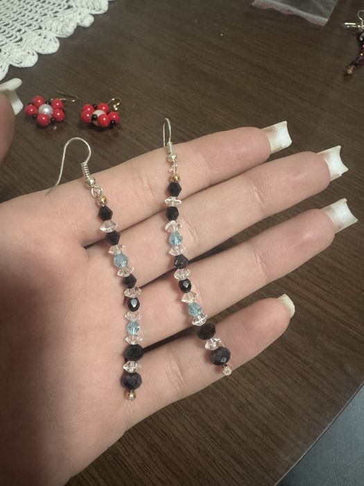 Bijuterii lucrate manual