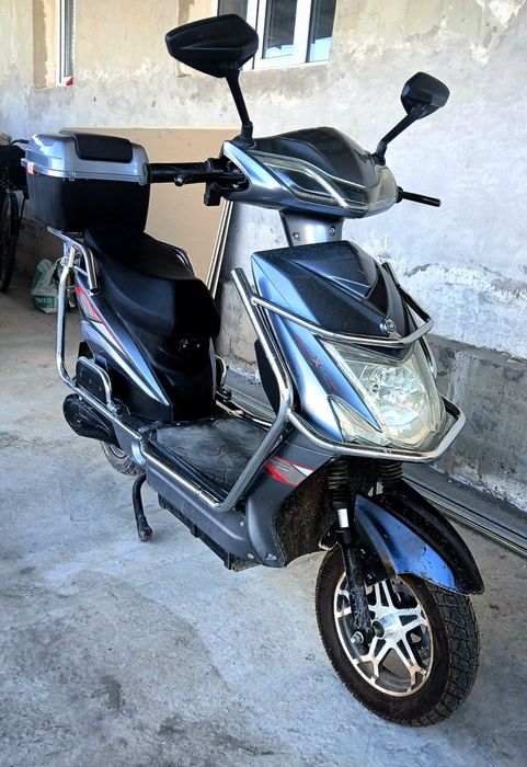 Скутер сатылады. 6 аккумуляторлы, тормоз барлыгы саз. Бахасы 4 млн 800