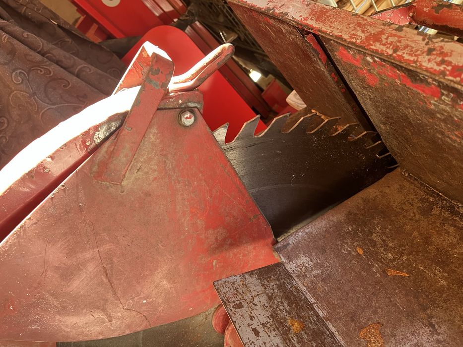 Прикачен циркуляр за трактор