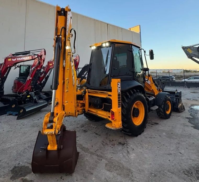 Inchirizez buldoexcator jcb 3cx  4cx