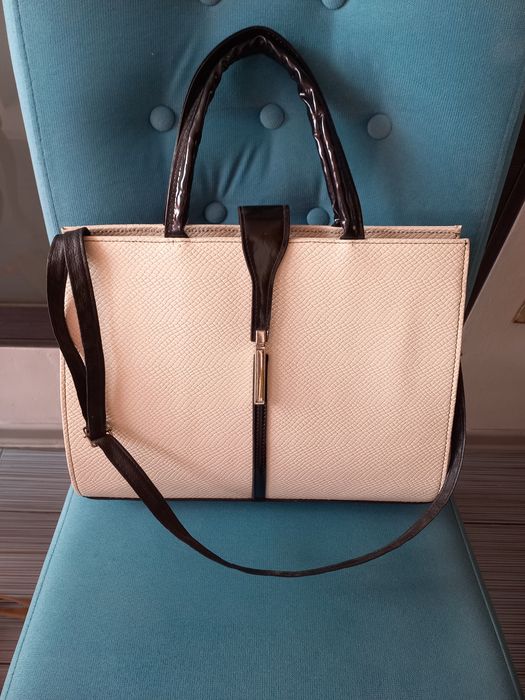 Продавам чисто нови дамски чанти