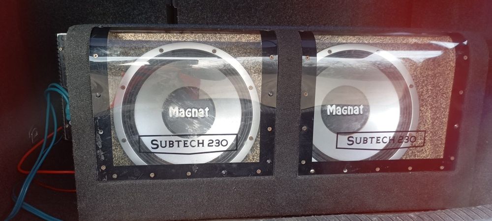 Vând subwoofer auto magnat se aude foarte tare și bine preț negociabil
