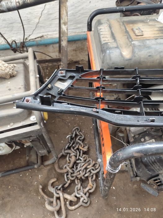 Решётка радиатора бампера Камри 50