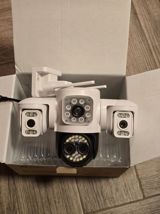 Camera de Supraveghere cu 3 lentile si Zoom 10X Tripla