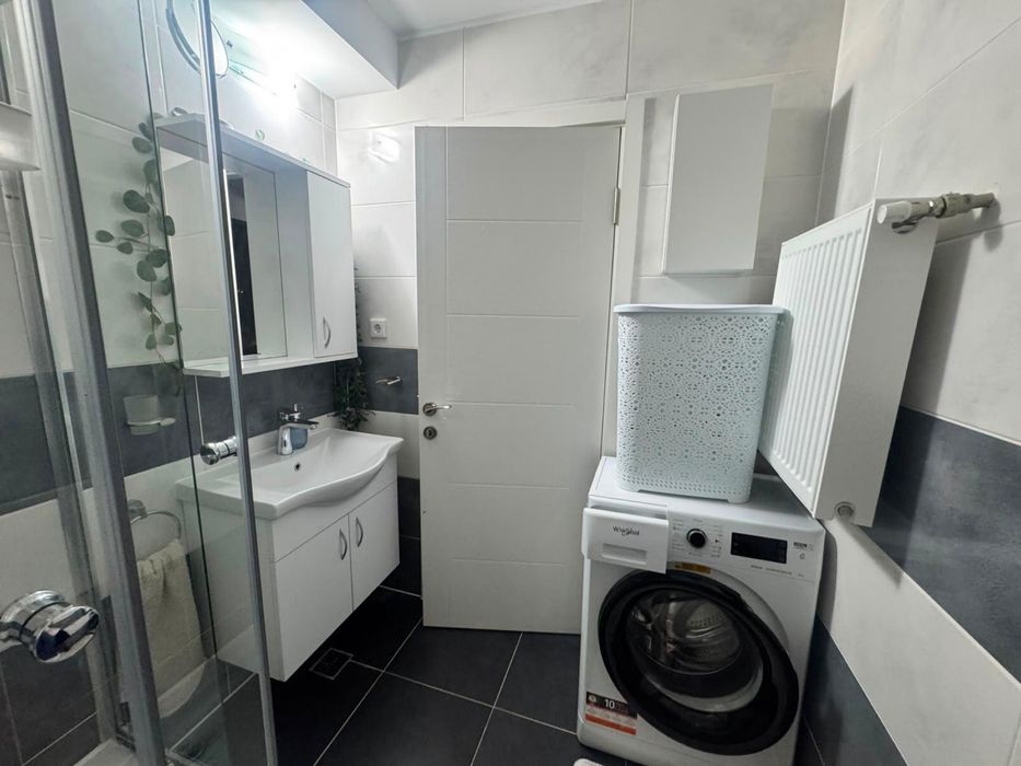 Proprietar, inchiriez apartament 2 cam