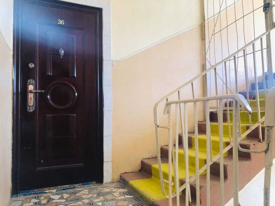 Продается 4/9/9
Сергели-8 
Хорошее место
Цена:98000