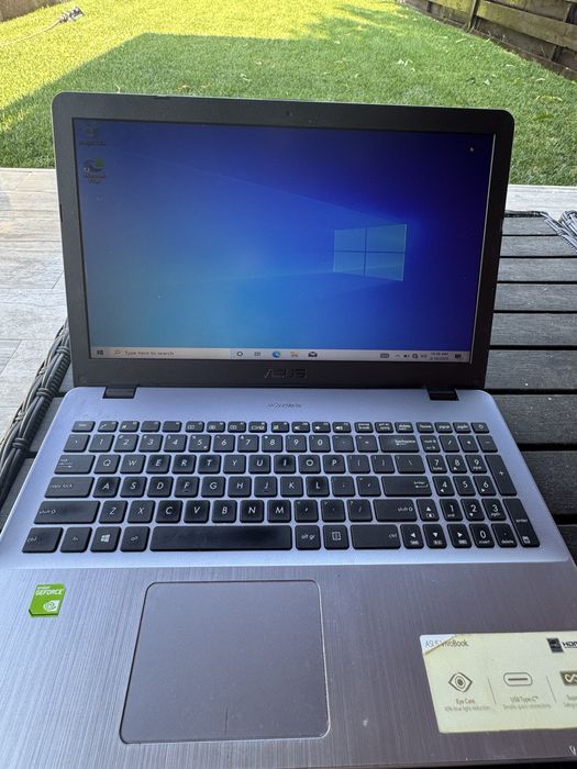 Laptop ASUS folosit