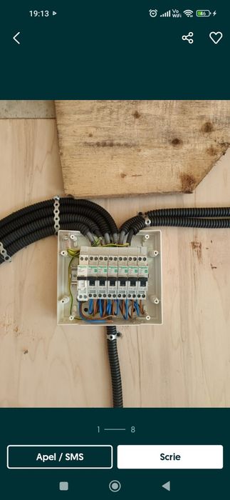 Electrician execut lucrări