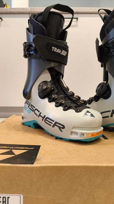 Туринг Ски обувки Fischer Travers GR WS