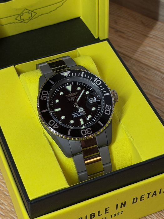 INVICTA Men's 0420 Pro Diver Automatic Black Dial Titanium Watch