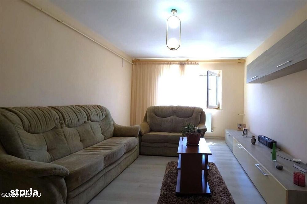 Far - Parc, 2 camere decomandate, 2 balcoane, 56 mp, centrala gaz!