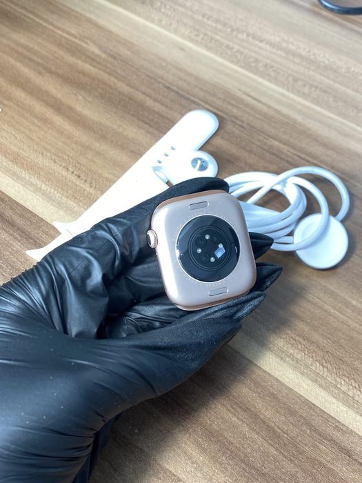 Apple Watch Seria 11 / 46 mm / Starlight