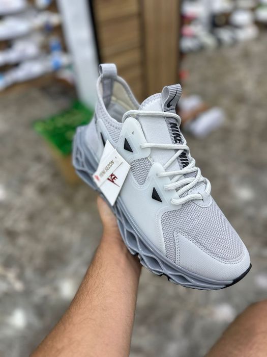 Modele noi pe stoc 40-44