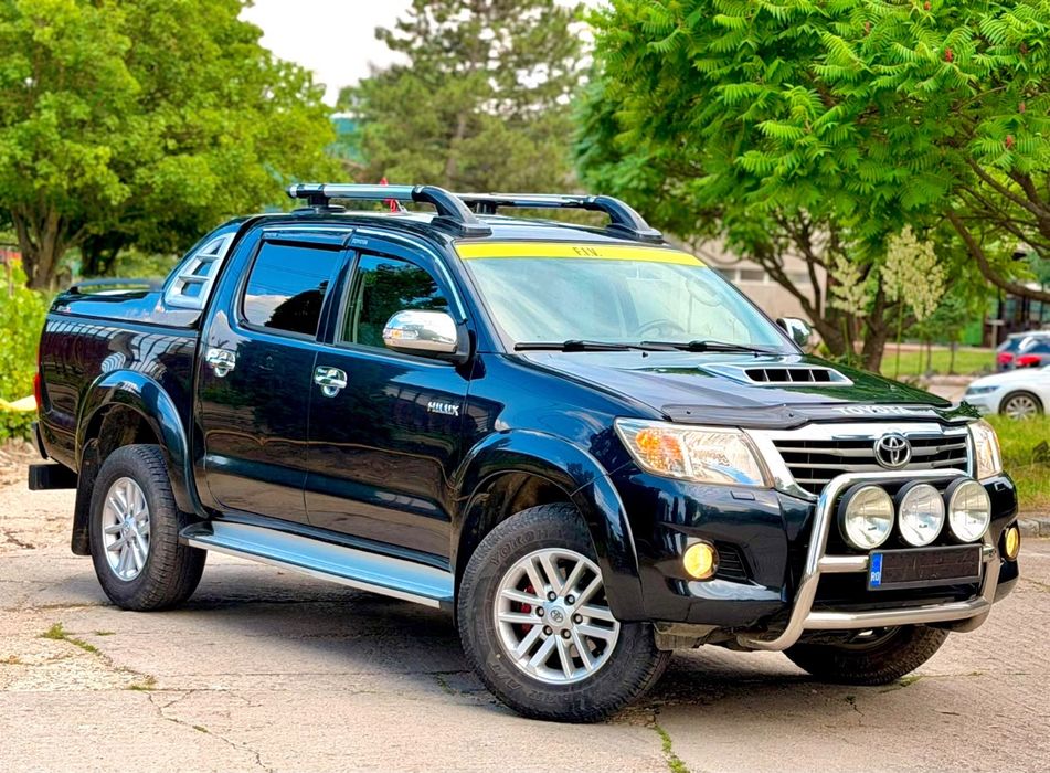- IMPECABILA Toyota Hilux 2.5Tdi 180cp Manuala Full