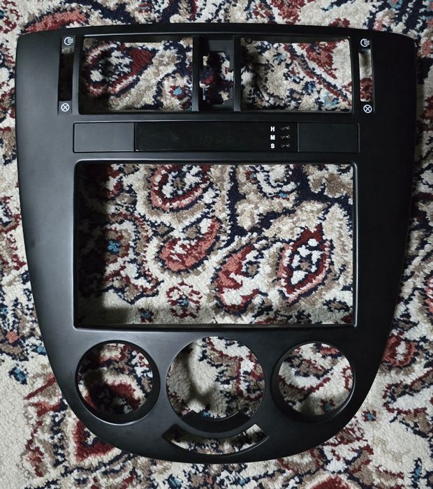 Жентра оргинал рамкаси соати билан сотилади