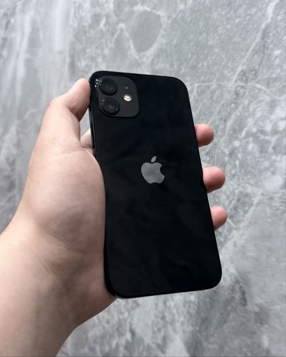Продам Iphone 12
