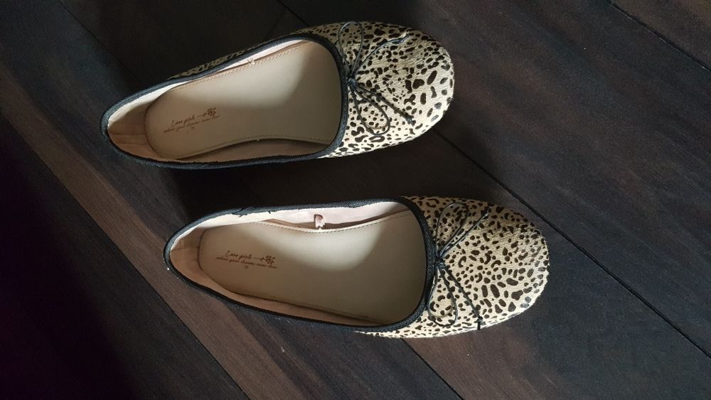 Pantofi Zara, piele cu par - animal print - mar.39
