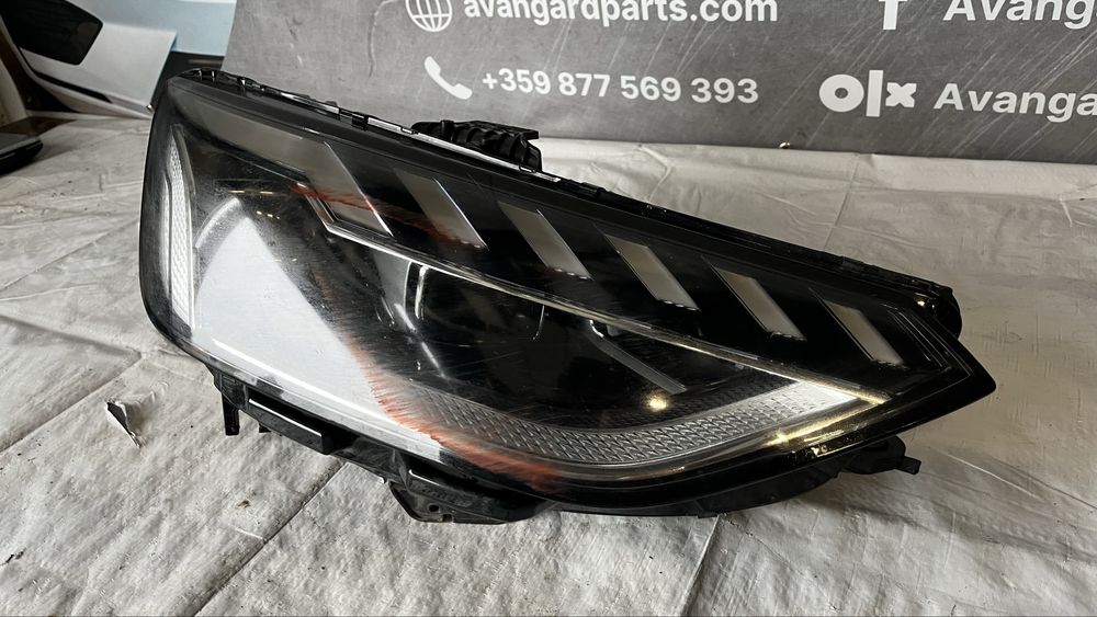 Десен и ляв фар Audi A4 B9 Facelift 2019-