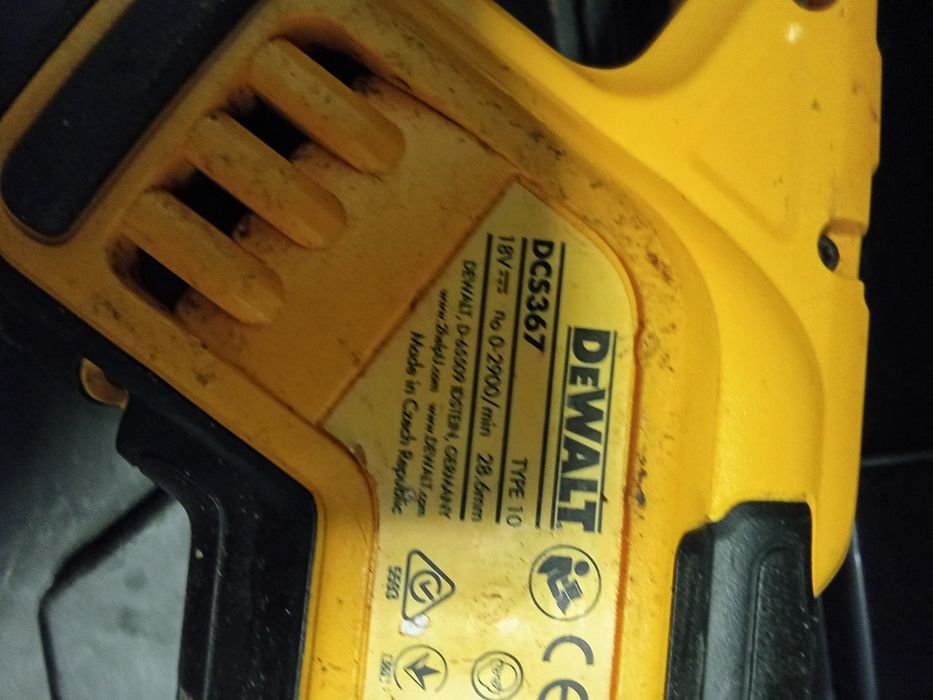 Fierăstrău sabie Dewalt dcs367,cutie