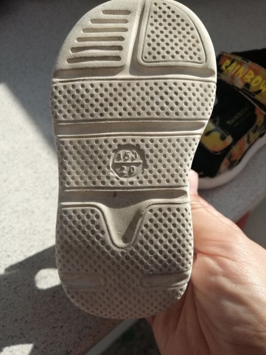 Светещи бебешки сандали 20-ти номер