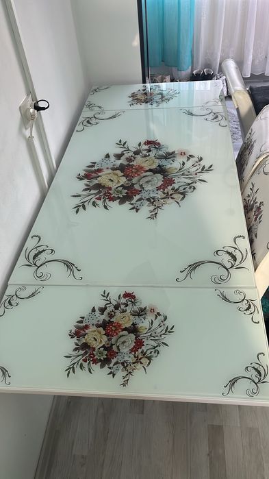 Masa de sticla cu 4 scaune