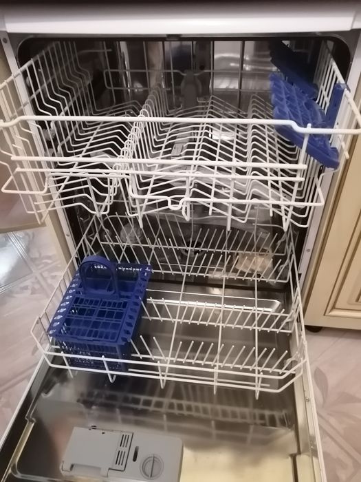 Посудомоечная машина INDESIT