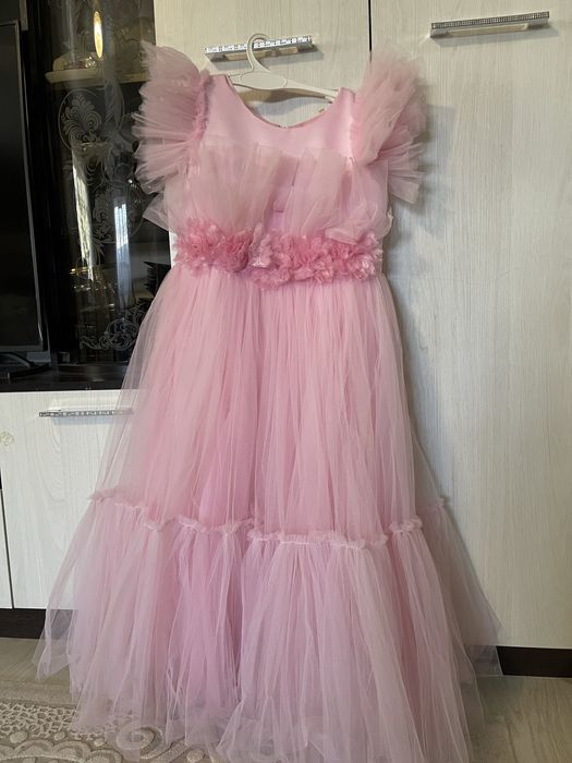 Продам детские платья