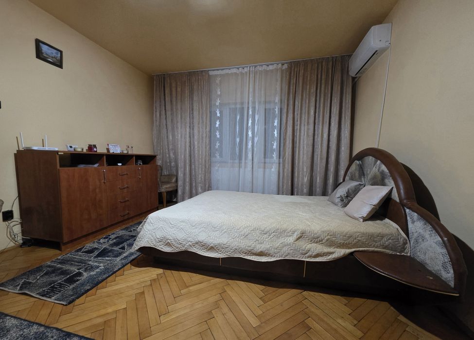 Inchiriez apartament decomandat 1 camera in zona Vlaicu