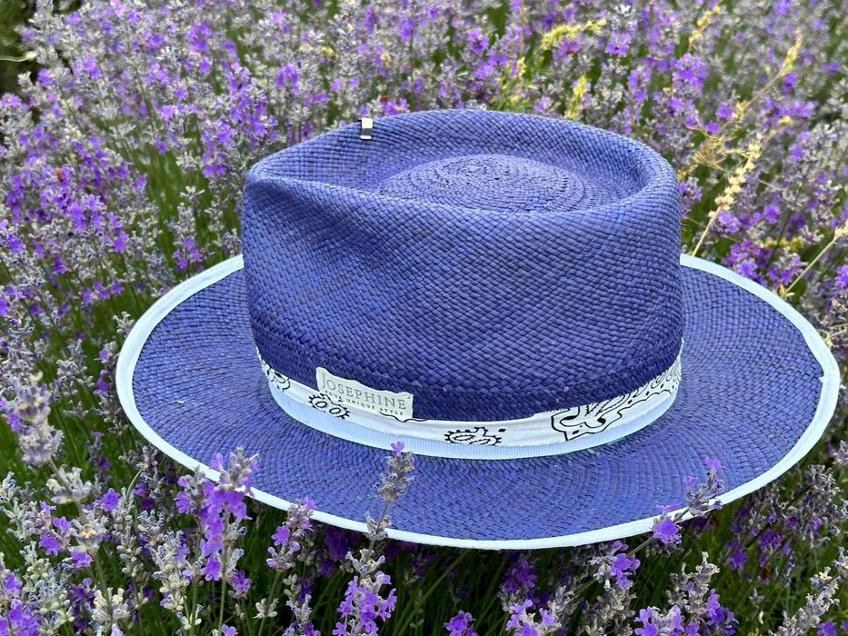 Продавам панамена шапка