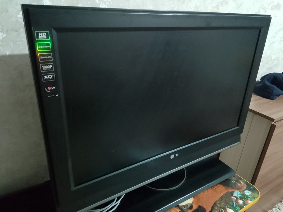 Телевизор LG  всё