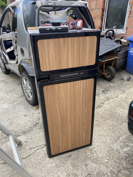 frigider model nou rulota/autorulota thetford cu afisaj lcd