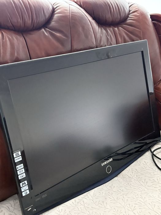 Продам телевизор Samsung 32”