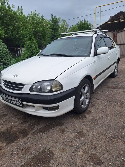 Тойота авенсис  1998