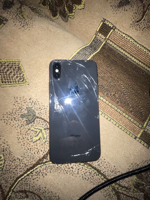 Продам Айфон xs.